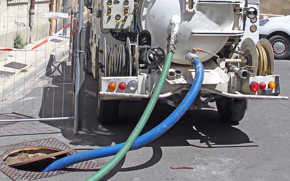 prix intervention débouchage canalisation Fourqueux